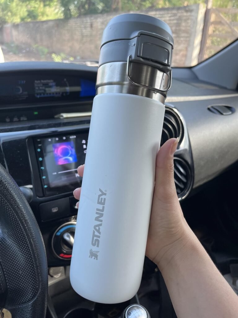71TuXFnUUL-2-768x1024 Descubra a Garrafa Térmica Quick Flip Stanley: A Companheira Perfeita Para Sua Aventura