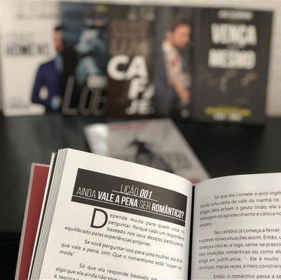 1761733596944-54eac1cac3ee Explorando a Masculinidade Moderna: Uma Análise do Livro 'Sujeito Homem'